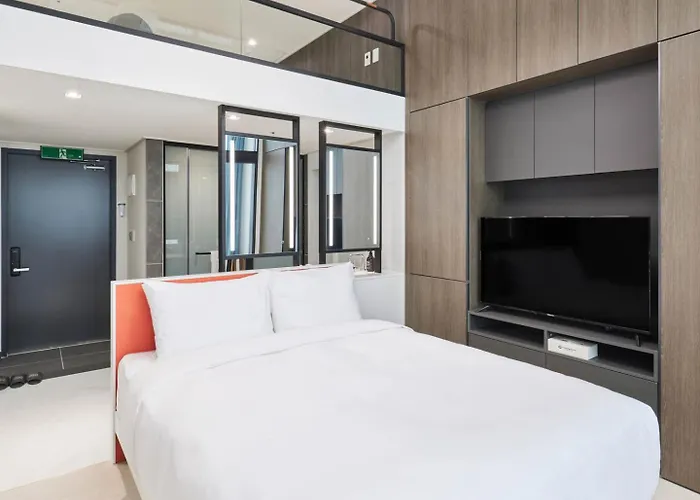 Newcz Centum Отель 4*
