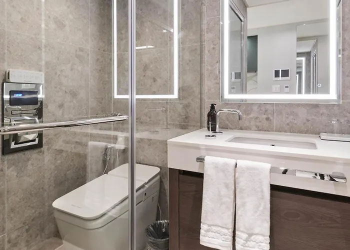 Отель Newcz Centum 4*