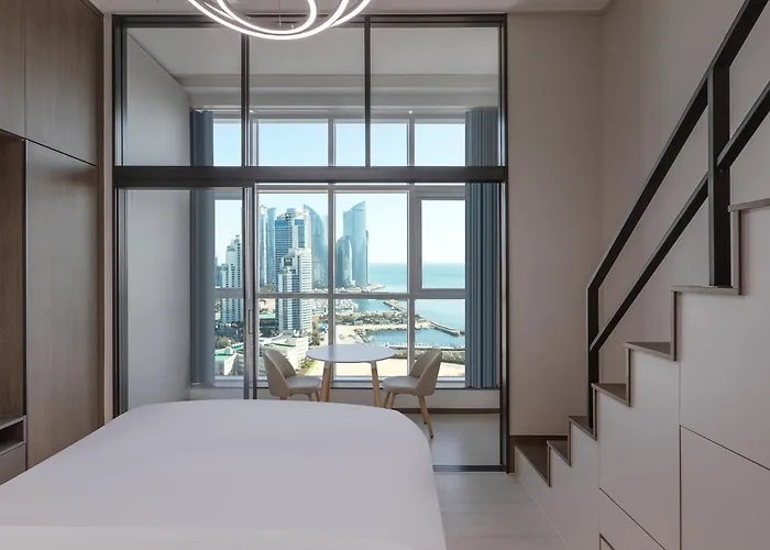 Отель Newcz Centum 4*