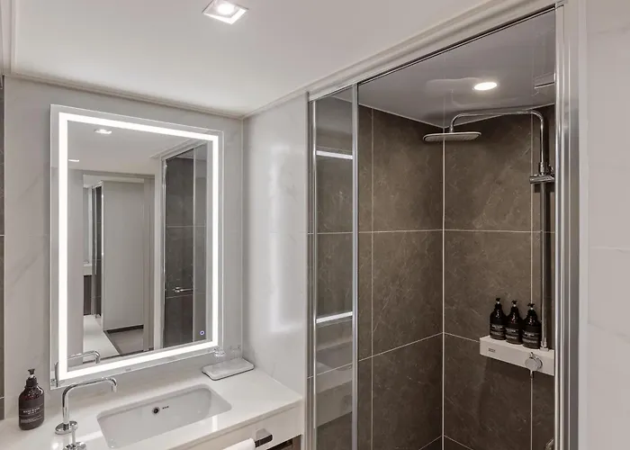 Отель Newcz Centum 4*